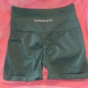 Aplhalete shorts size SMALL